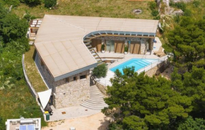 Cozy Home In Bast With Jacuzzi